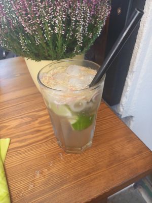 Zitronengras Limo at Tô in Dresden