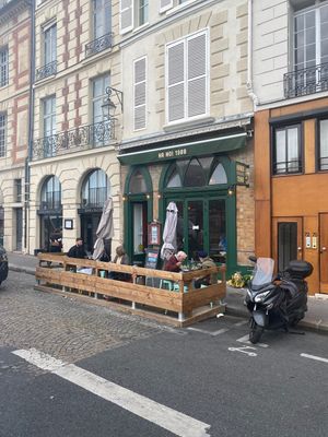   at Ha Noi 1988 in Paris