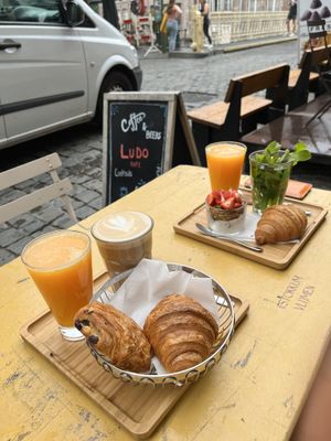 Breakfast options  at LUDO in Ghent