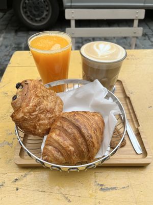 All vegan treats in one  at LUDO in Ghent