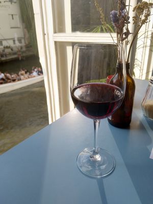 vegan wine at LUDO in Ghent