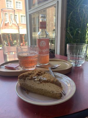 Speculoos cake  at LUDO in Ghent