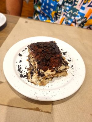 Tiramisu de oreo. Estaba rico. at Veggira in Bilbao