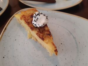 Medio pincho de tortilla at Chia Chill Café in Madrid