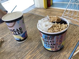 Smoothie and pitaya bowl at Sugar Killer in Athens