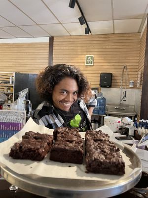 These gluten-free and vegan chocolate chip brownies are so yummy!!  at Love n Light in St Louis
