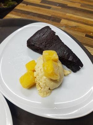 Protein brownie and mango cashew nuts  ice cream at Poke Bowl in Koh Chang