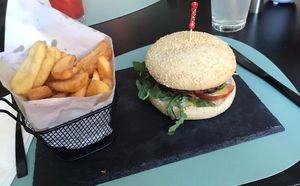 Delight Burgerzz at Entrega430 X Veggiezz in Linz