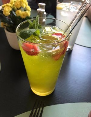 Gurke Limette Limo at Entrega430 X Veggiezz in Linz