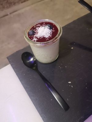 Panna cotta at Entrega430 X Veggiezz in Linz