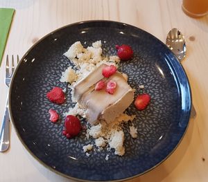 Rabarberkeesekuchen at Plantenköök in Bremen