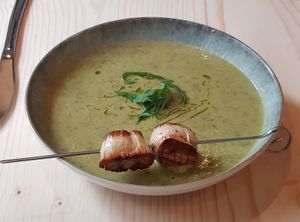 Bärlauchsuppe at Plantenköök in Bremen