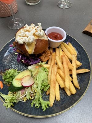 Rhubarb pulled pork burger  at Plantenköök in Bremen