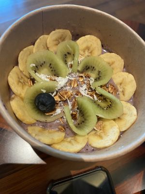 Smoothie bowl!  at SHAKA - Burgos Circle in Taguig