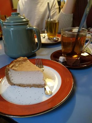 vegan cheesecake at Karoot in Ghent