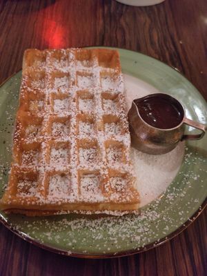 Waffle with chocolate sauce at Karoot in Ghent