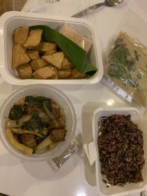 Krapao, green curry and tofu peanut starter with rice berry  at May Veggie Home in Bangkok
