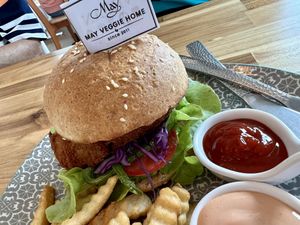 “Chicken" burger  #Veganuary at May Veggie Home in Bangkok