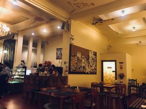 Chilled atmos at May Veggie Home in Bangkok