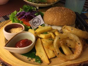Vegan “pulled pork with mozzarella” sandwich set at May Veggie Home in Bangkok