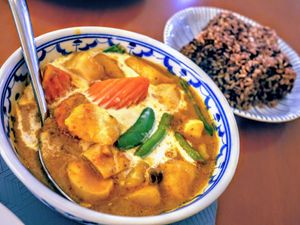 Peanuts curry and mixed rice at May Veggie Home in Bangkok