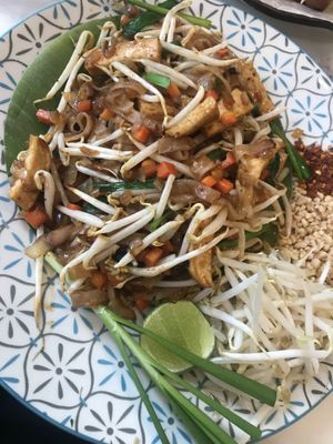 Pad thai at May Veggie Home in Bangkok