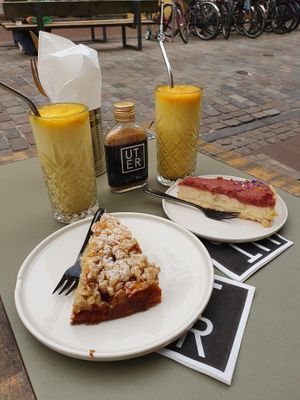  at UTER konditoreibar in Luebeck