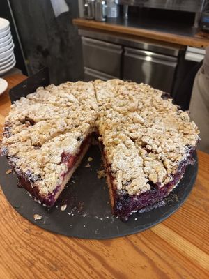 Vegan cakes change every day at UTER konditoreibar in Luebeck
