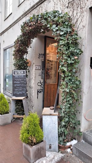 Outside at UTER konditoreibar in Luebeck