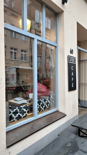 Outside at UTER konditoreibar in Luebeck