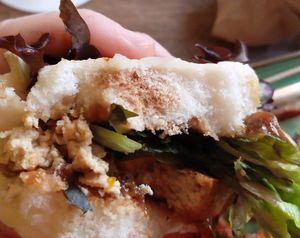 banh bao burnt in the middle at To80 vegan in Cologne