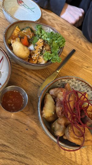 Stir fried vegetables and deep fried veggies. Wouldn’t order again but was okay   at To80 vegan in Cologne