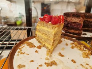 Cake at Plant Dragon in Leuven