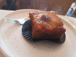 Cake at Plant Dragon in Leuven