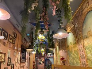 Interior dining area at Damasco in Barcelona