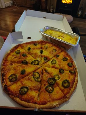 Vegan cheese and tomato garlic bread with jalapenos 🤤 at Milan Takeaway in South Shields