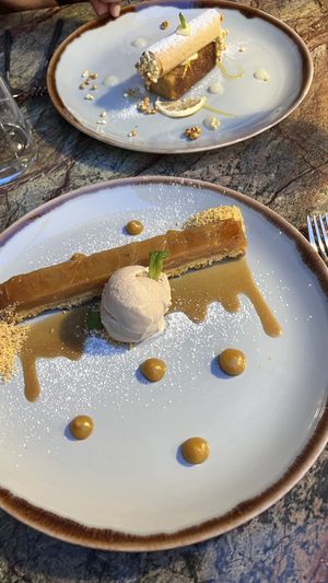 Canneloni & apple crumble  at Jardineiro - Vegan Kitchen in Porto