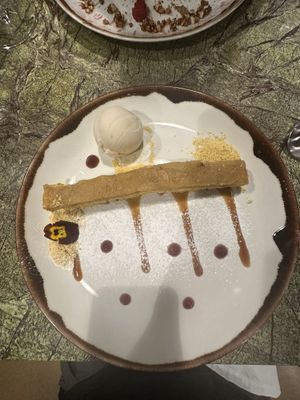 Apple crumble  at Jardineiro - Vegan Kitchen in Porto