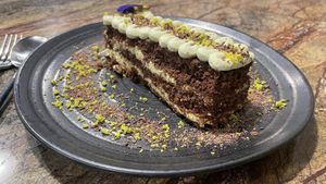 Tiramisu de pistachio  at Jardineiro - Vegan Kitchen in Porto