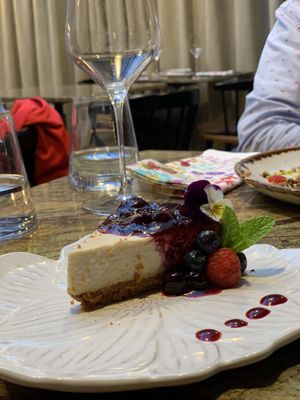 Blueberry cheesecake   at Jardineiro - Vegan Kitchen in Porto