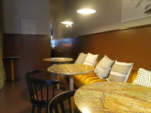 Inside at Jardineiro - Vegan Kitchen in Porto