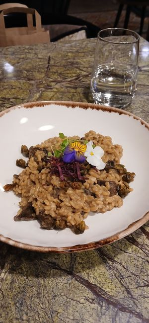 See the crispy capers around the edges? They were fun to crunch. at Jardineiro - Vegan Kitchen in Porto