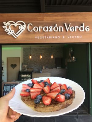 Pan Francés 🫐🍓🍇 Vegano   at Corazon Verde in Queretaro