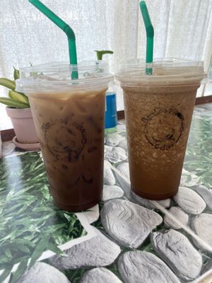 Left: coffee brown sugar iced. Right: espresso Thai style frappe  at Bamboo House - Maybe closed in Khlong Sok