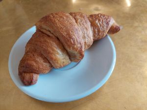Vegan croissant 2 eur at Bistrot Fidelio in Pienza