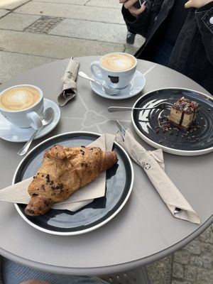 chocolate croissant & snickers raw cake  at Alua Catering Cafe in Dresden