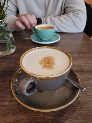 Americano and Chai with Oatly  at Café Bigoti in Leipzig