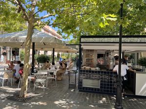 Terrasse and coffee spot  at Flax & Kale - La Roca Village in Barcelona