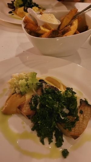 Boerenkool, paddestoel, knoflook, mousse creatie at Boerderij Hermans Dijkstra in Midwolda