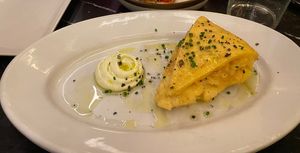 Torta di patate e cipolle  at Petra in Sevilla